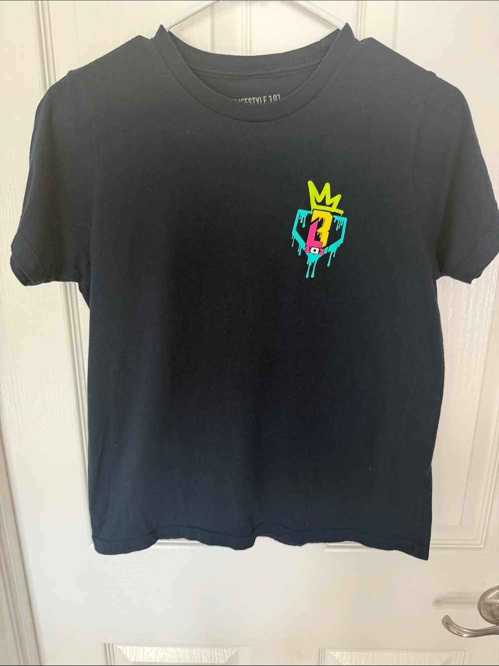 B101 Kids Navy Short-Sleeve Tee with Neon Crest Graphic